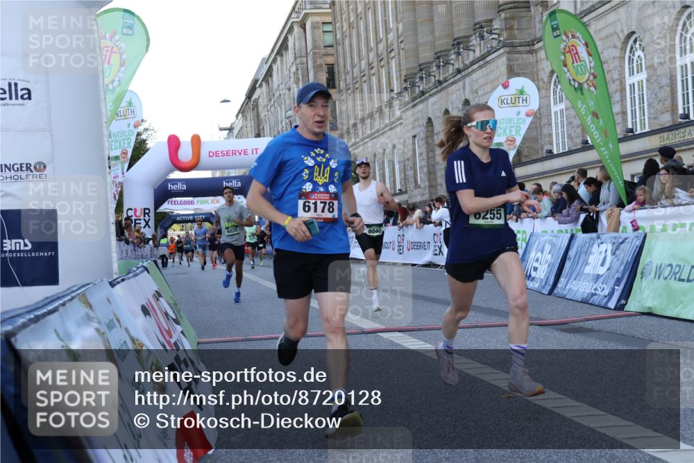 07.09.2025 - BARMER Alsterlauf Strokosch-Dieckow http://msf.ph/oto/8720128 07.09.2025 09:44:12 Ziel 2409, 2699, 3480, 5264, 6020, 6051, 6178, 6255, 8040, 8113 meine-sportfotos.de