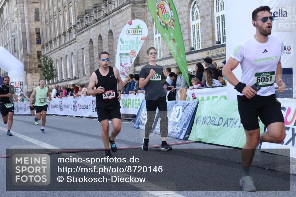 07.09.2025 - BARMER Alsterlauf Strokosch-Dieckow http://msf.ph/oto/8720146 07.09.2025 09:44:16 Ziel 2339, 2409, 2618, 2699, 2826, 3480, 4949, 5034, 6020, 6051, 6178, 6255, 8040, 8113, 8364 meine-sportfotos.de