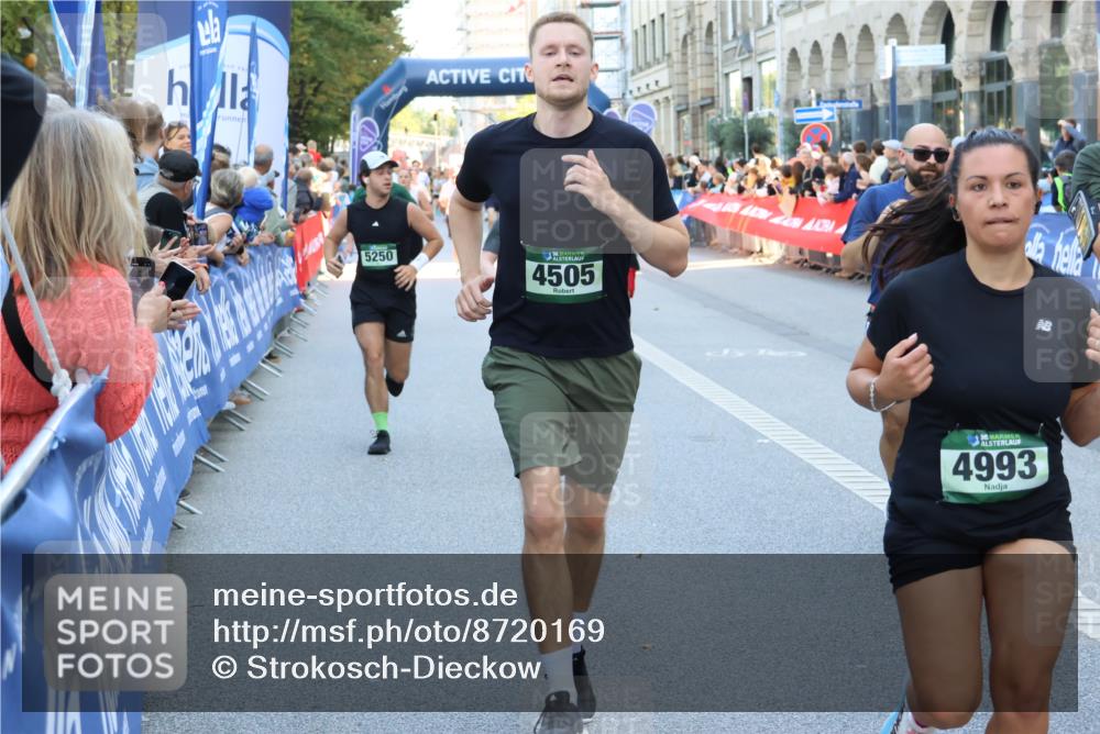 07.09.2025 - BARMER Alsterlauf Strokosch-Dieckow http://msf.ph/oto/8720169 07.09.2025 10:00:42 Ziel 2074, 2517, 3018, 3033, 3119, 3300, 3558, 3834, 4147, 4317, 4529, 4660, 4928, 5122, 5204, 5337, 5353, 5517, 5918, 6136, 6211, 8090, 8155, 8156, 8283 meine-sportfotos.de