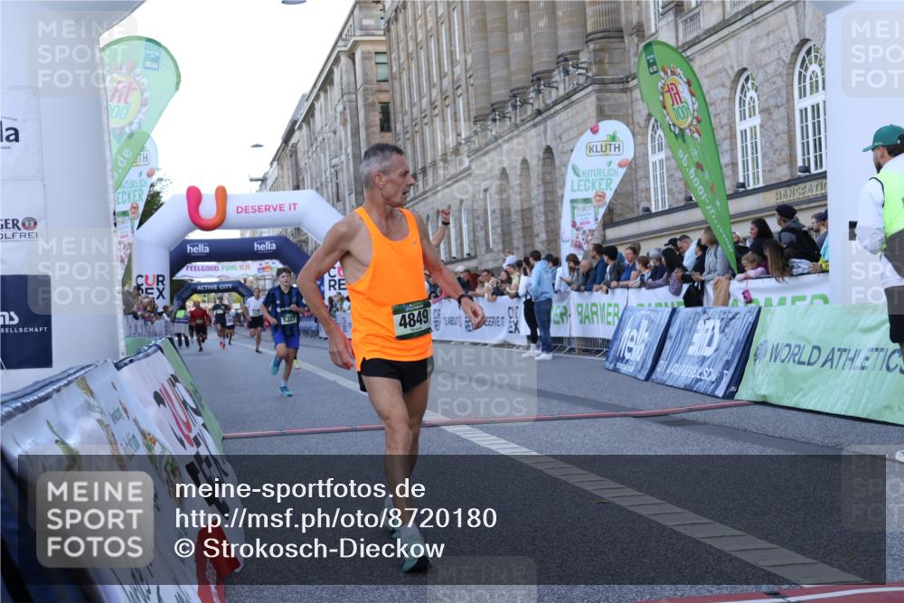 07.09.2025 - BARMER Alsterlauf Strokosch-Dieckow http://msf.ph/oto/8720180 07.09.2025 09:44:27 Ziel 2618, 3596, 4382, 4472, 4849, 4949, 5034, 5227, 5751, 5862, 6108, 6193 meine-sportfotos.de
