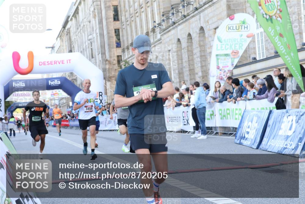 07.09.2025 - BARMER Alsterlauf Strokosch-Dieckow http://msf.ph/oto/8720205 07.09.2025 09:44:37 Ziel 2411, 2785, 3458, 3638, 4472, 4896, 5983, 6120, 6193, 8154 meine-sportfotos.de