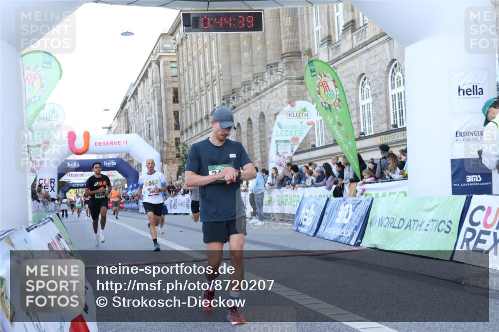 07.09.2025 - BARMER Alsterlauf Strokosch-Dieckow http://msf.ph/oto/8720207 07.09.2025 09:44:38 Ziel 2411, 2785, 3458, 3638, 4896, 5983, 6120, 6193, 8154 meine-sportfotos.de