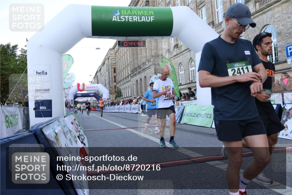 07.09.2025 - BARMER Alsterlauf Strokosch-Dieckow http://msf.ph/oto/8720216 07.09.2025 09:44:40 Ziel 2411, 2785, 3458, 3638, 4896, 5983, 6120, 8154 meine-sportfotos.de