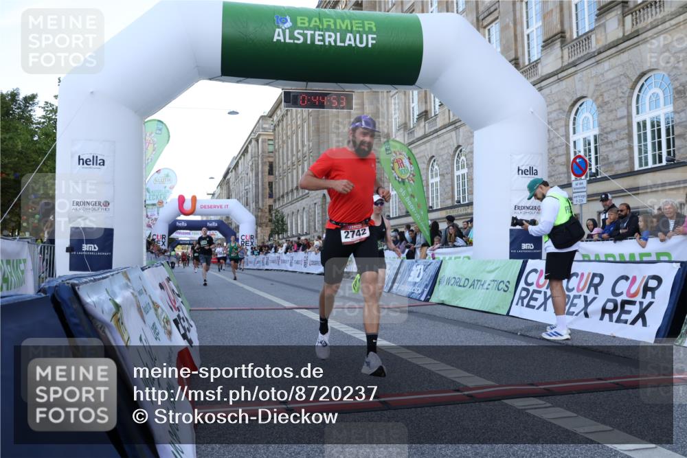 07.09.2025 - BARMER Alsterlauf Strokosch-Dieckow http://msf.ph/oto/8720237 07.09.2025 09:44:51 Ziel 2212, 2340, 2561, 2742, 3230, 5500, 6116, 6204 meine-sportfotos.de