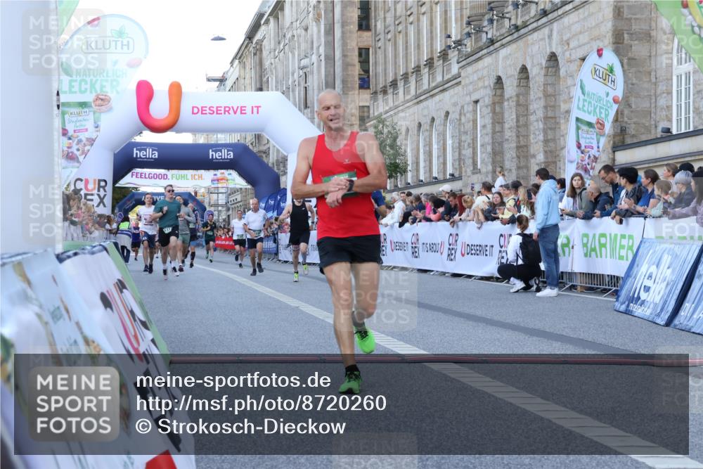 07.09.2025 - BARMER Alsterlauf Strokosch-Dieckow http://msf.ph/oto/8720260 07.09.2025 09:45:01 Ziel 2389, 2561, 3305, 3306, 3702, 4095, 4543, 4599, 5126, 5317, 5500, 5913, 6006, 6116 meine-sportfotos.de