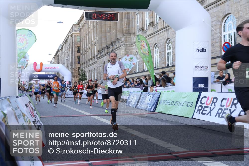 07.09.2025 - BARMER Alsterlauf Strokosch-Dieckow http://msf.ph/oto/8720311 07.09.2025 09:45:23 Ziel 1017, 2034, 2361, 3602, 4482, 4951, 5202, 5288, 5323, 5495, 5496, 6095, 6113, 8225, 8274, 8355, 8440 meine-sportfotos.de