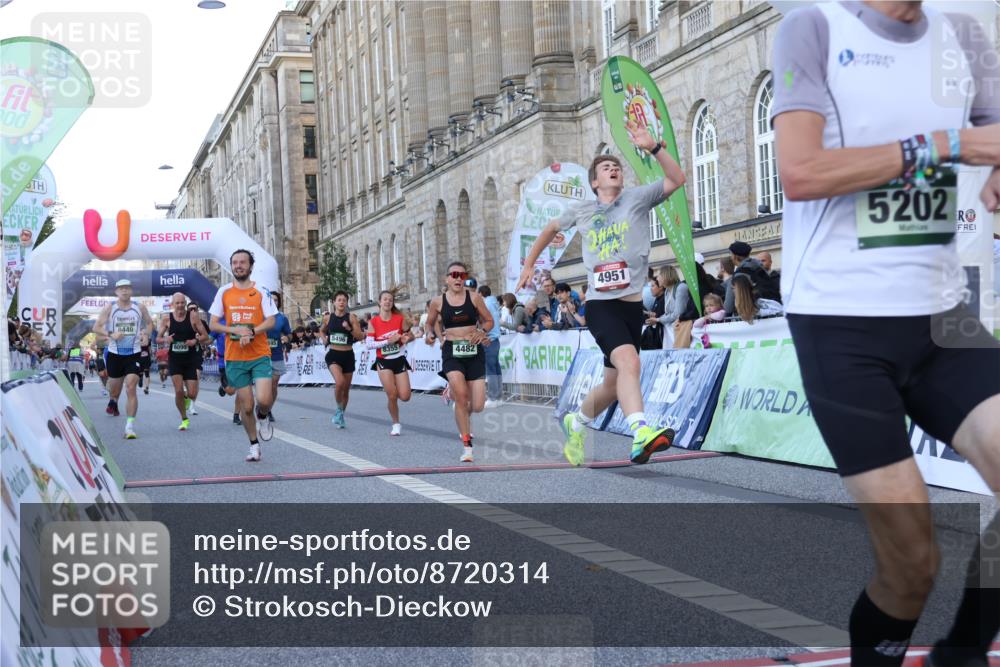 07.09.2025 - BARMER Alsterlauf Strokosch-Dieckow http://msf.ph/oto/8720314 07.09.2025 09:45:24 Ziel 2034, 2361, 3602, 4076, 4482, 4951, 5202, 5288, 5323, 5495, 5496, 6095, 6113, 8225, 8274, 8355, 8440 meine-sportfotos.de