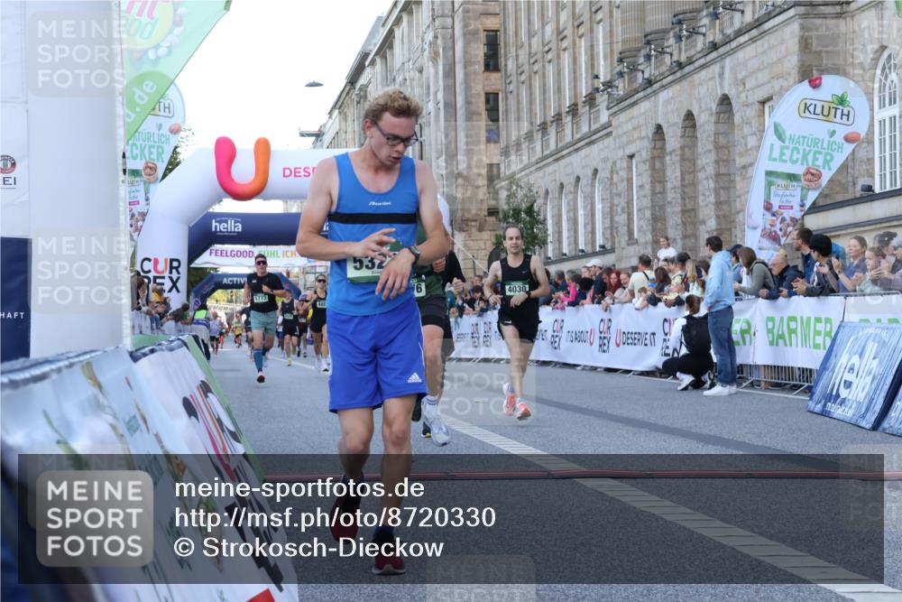 07.09.2025 - BARMER Alsterlauf Strokosch-Dieckow http://msf.ph/oto/8720330 07.09.2025 09:45:30 Ziel 2034, 3602, 3877, 4030, 4076, 4482, 4575, 4885, 5288, 5323, 5495, 5496, 5773, 6095, 8015, 8274, 8355, 8440 meine-sportfotos.de
