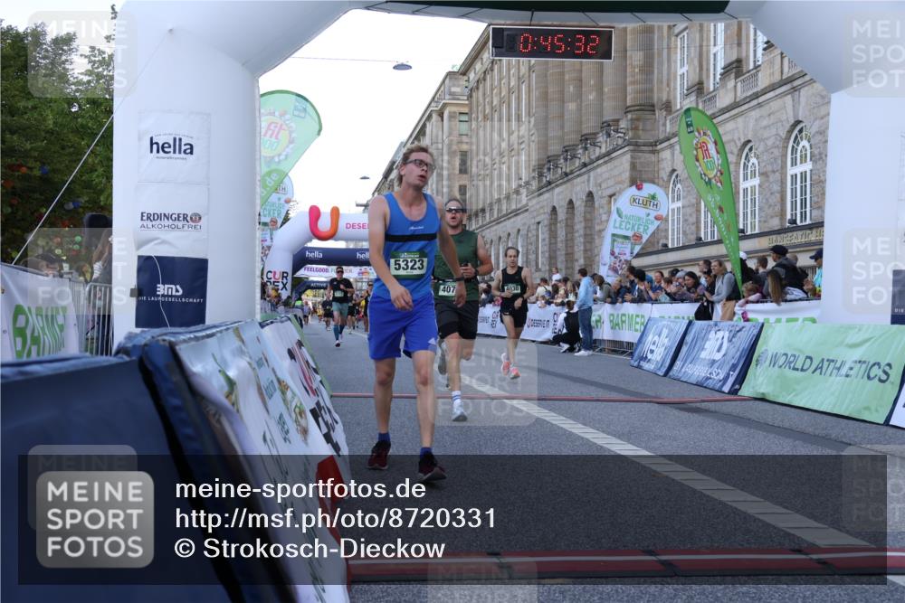 07.09.2025 - BARMER Alsterlauf Strokosch-Dieckow http://msf.ph/oto/8720331 07.09.2025 09:45:31 Ziel 2034, 3602, 3877, 4030, 4076, 4569, 4575, 4825, 4885, 5288, 5323, 5495, 5496, 5773, 6095, 8015, 8274, 8355, 8440 meine-sportfotos.de