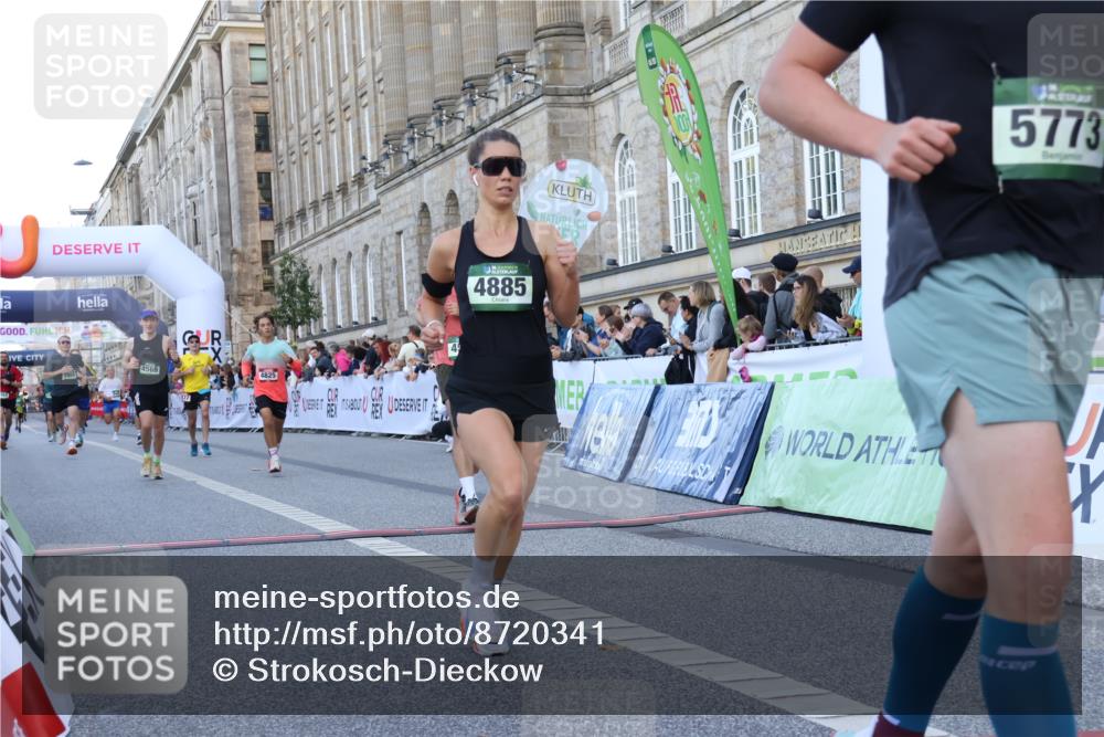 07.09.2025 - BARMER Alsterlauf Strokosch-Dieckow http://msf.ph/oto/8720341 07.09.2025 09:45:36 Ziel 2072, 2869, 3877, 4030, 4076, 4391, 4569, 4575, 4825, 4885, 4974, 5773, 6163, 8015, 8163, 8442 meine-sportfotos.de