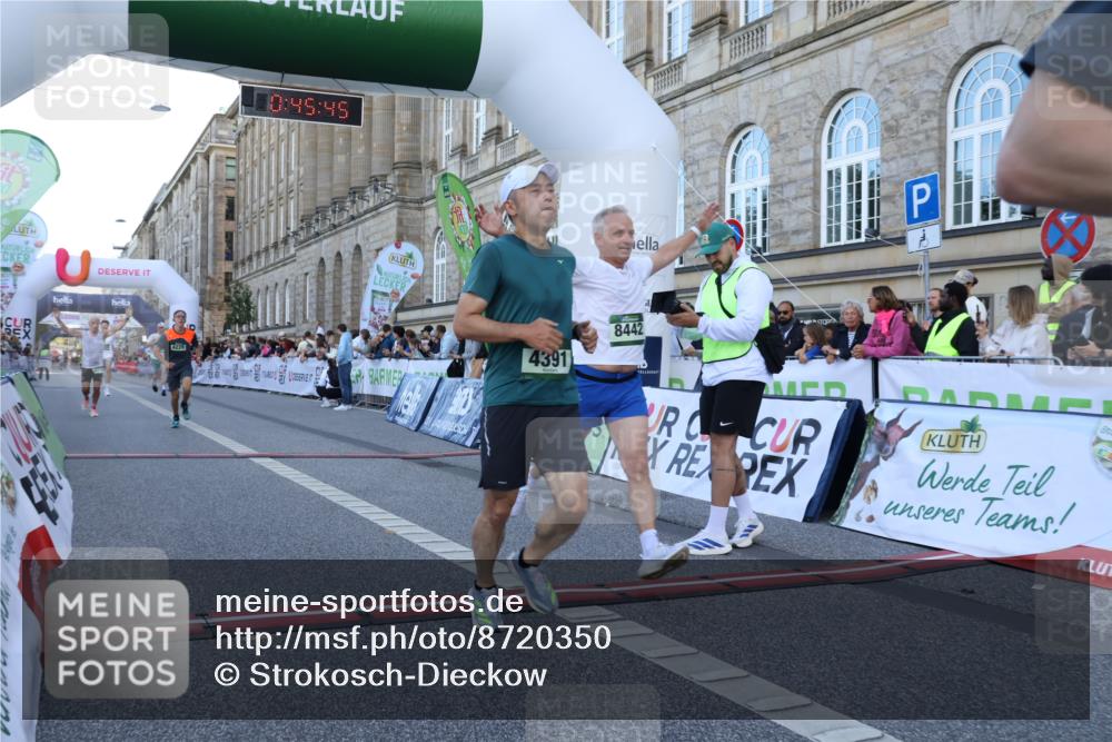 07.09.2025 - BARMER Alsterlauf Strokosch-Dieckow http://msf.ph/oto/8720350 07.09.2025 09:45:44 Ziel 2072, 2745, 2869, 4228, 4391, 4805, 4974, 5438, 6163, 6262, 8163, 8255, 8442 meine-sportfotos.de