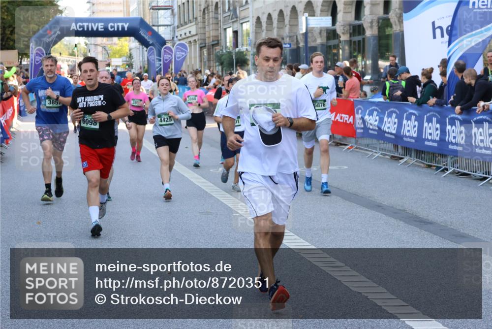 07.09.2025 - BARMER Alsterlauf Strokosch-Dieckow http://msf.ph/oto/8720351 07.09.2025 10:00:24 Ziel 2044, 2124, 2517, 2579, 2645, 3410, 3545, 3590, 3803, 3956, 4072, 4335, 4365, 4544, 4593, 4636, 5047, 5250, 5337, 5352, 5357, 5477, 5517, 6152 meine-sportfotos.de