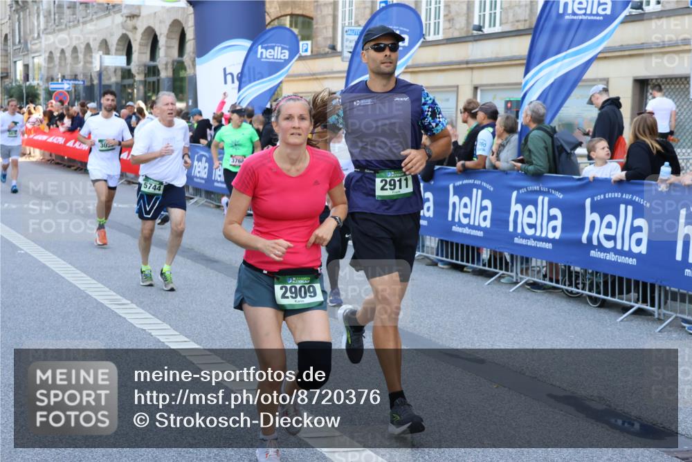 07.09.2025 - BARMER Alsterlauf Strokosch-Dieckow http://msf.ph/oto/8720376 07.09.2025 10:00:21 Ziel 2044, 2124, 2579, 2645, 3328, 3410, 3545, 3590, 3803, 3956, 4072, 4335, 4365, 4544, 4593, 4636, 5047, 5250, 5352, 5357, 5477, 6152 meine-sportfotos.de