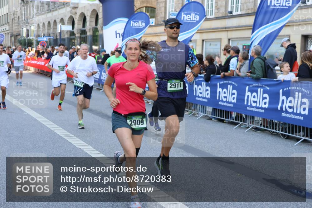07.09.2025 - BARMER Alsterlauf Strokosch-Dieckow http://msf.ph/oto/8720383 07.09.2025 10:00:21 Ziel 2044, 2124, 2579, 2645, 3328, 3410, 3545, 3590, 3803, 3956, 4072, 4335, 4365, 4544, 4593, 4636, 5047, 5250, 5352, 5357, 5477, 6152 meine-sportfotos.de