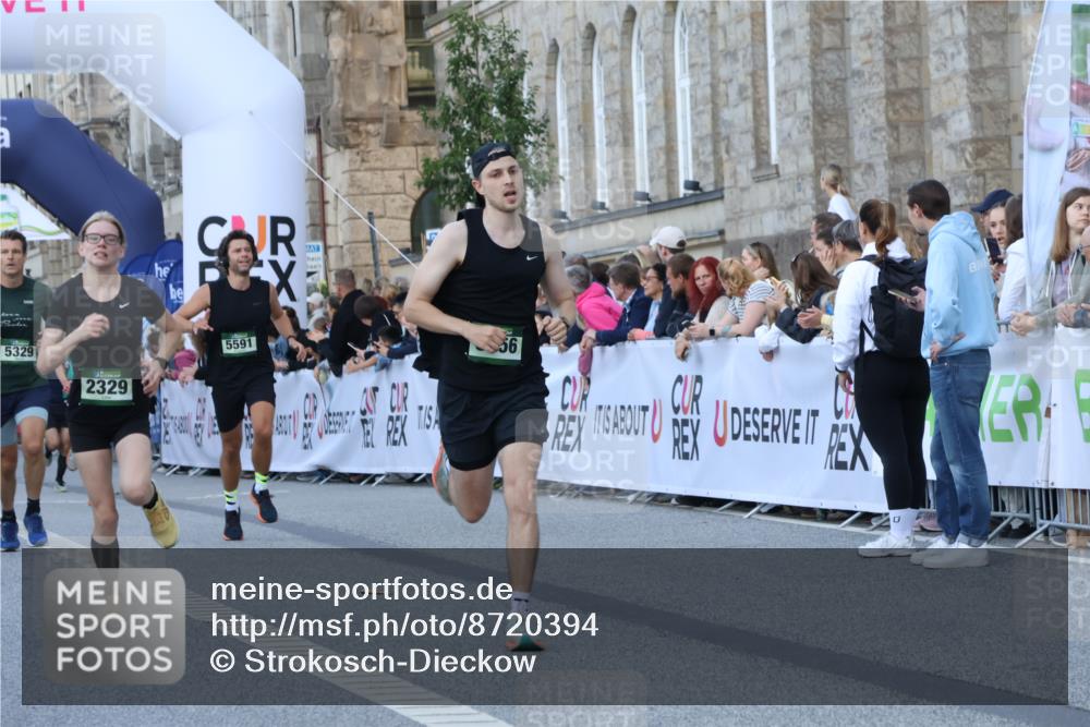 07.09.2025 - BARMER Alsterlauf Strokosch-Dieckow http://msf.ph/oto/8720394 07.09.2025 09:46:12 Ziel 2329, 2349, 3874, 5329, 5355, 5591, 8256 meine-sportfotos.de