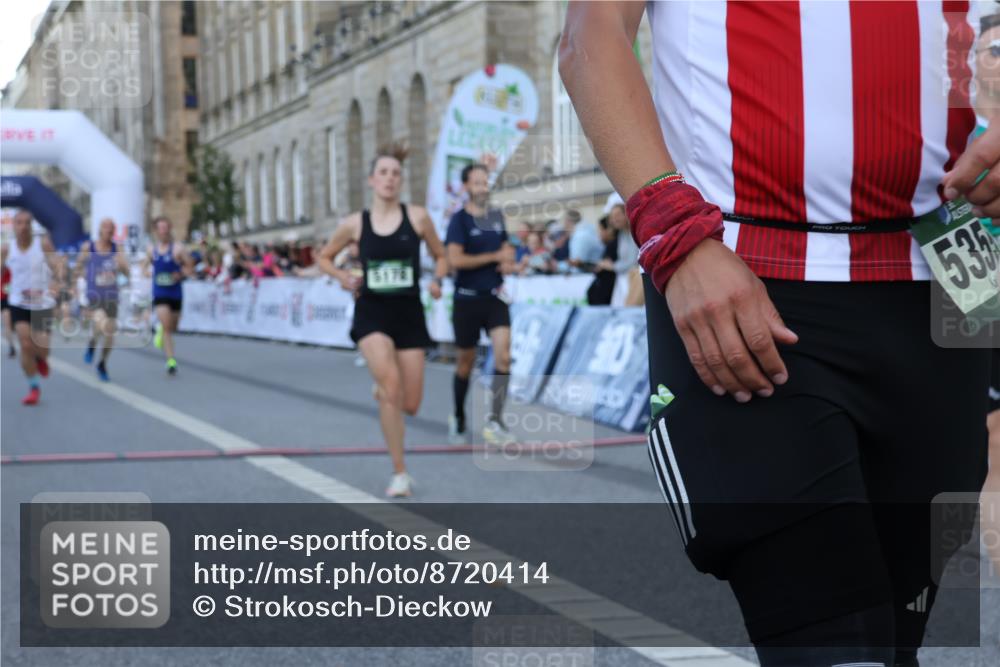 07.09.2025 - BARMER Alsterlauf Strokosch-Dieckow http://msf.ph/oto/8720414 07.09.2025 09:46:20 Ziel 2201, 2329, 2601, 2627, 2935, 3160, 3874, 3935, 4890, 5178, 5184, 5294, 5329, 5355, 5591, 5734, 5798, 6067, 6229, 8236 meine-sportfotos.de