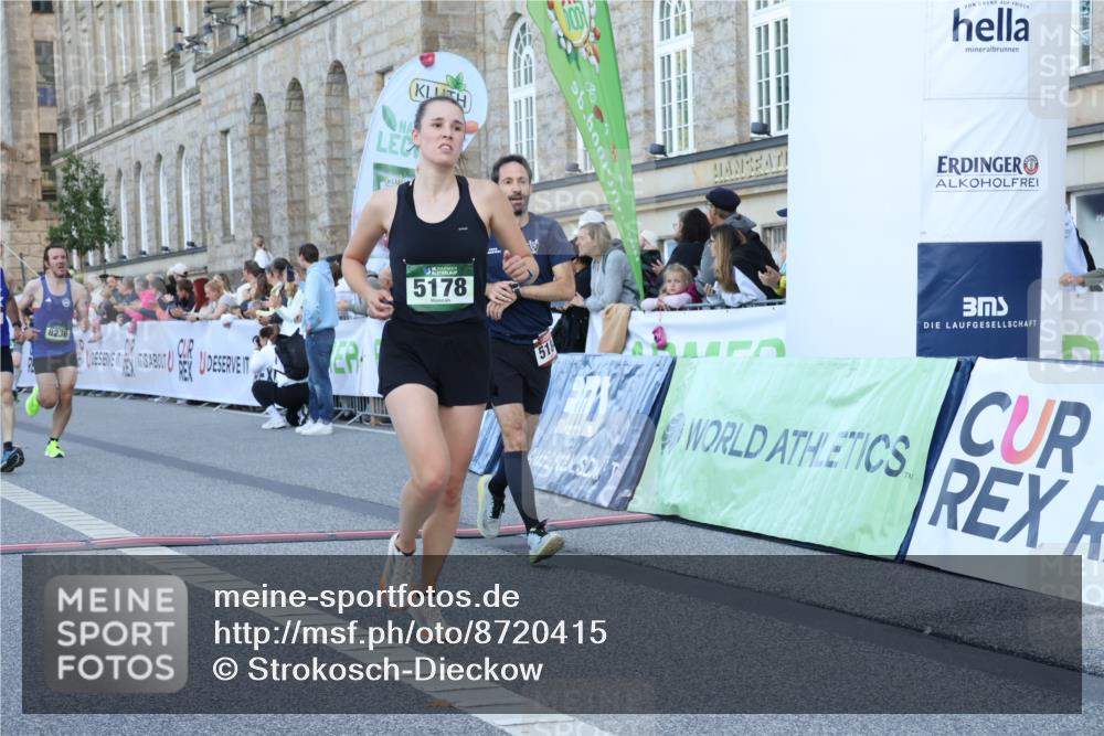 07.09.2025 - BARMER Alsterlauf Strokosch-Dieckow http://msf.ph/oto/8720415 07.09.2025 09:46:21 Ziel 2078, 2201, 2601, 2627, 2935, 3160, 3874, 3935, 4224, 4890, 5178, 5184, 5294, 5329, 5355, 5591, 5734, 5798, 6067, 6229, 8236 meine-sportfotos.de