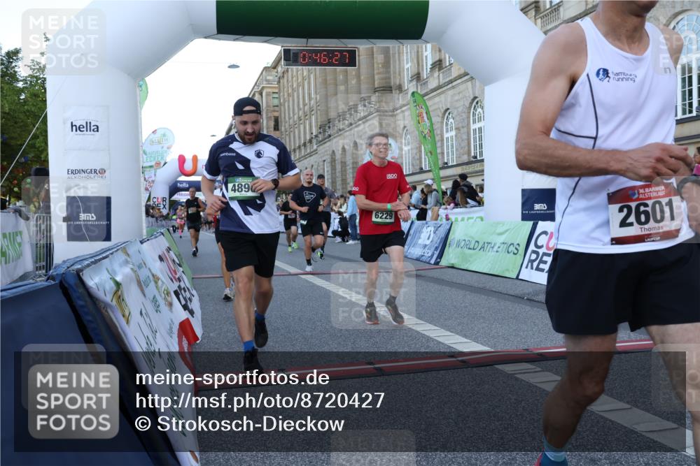 07.09.2025 - BARMER Alsterlauf Strokosch-Dieckow http://msf.ph/oto/8720427 07.09.2025 09:46:25 Ziel 2078, 2201, 2258, 2601, 2627, 2935, 3160, 3727, 3935, 4224, 4357, 4890, 5178, 5184, 5294, 5373, 5734, 5798, 5963, 6067, 6229, 8236, 8347 meine-sportfotos.de