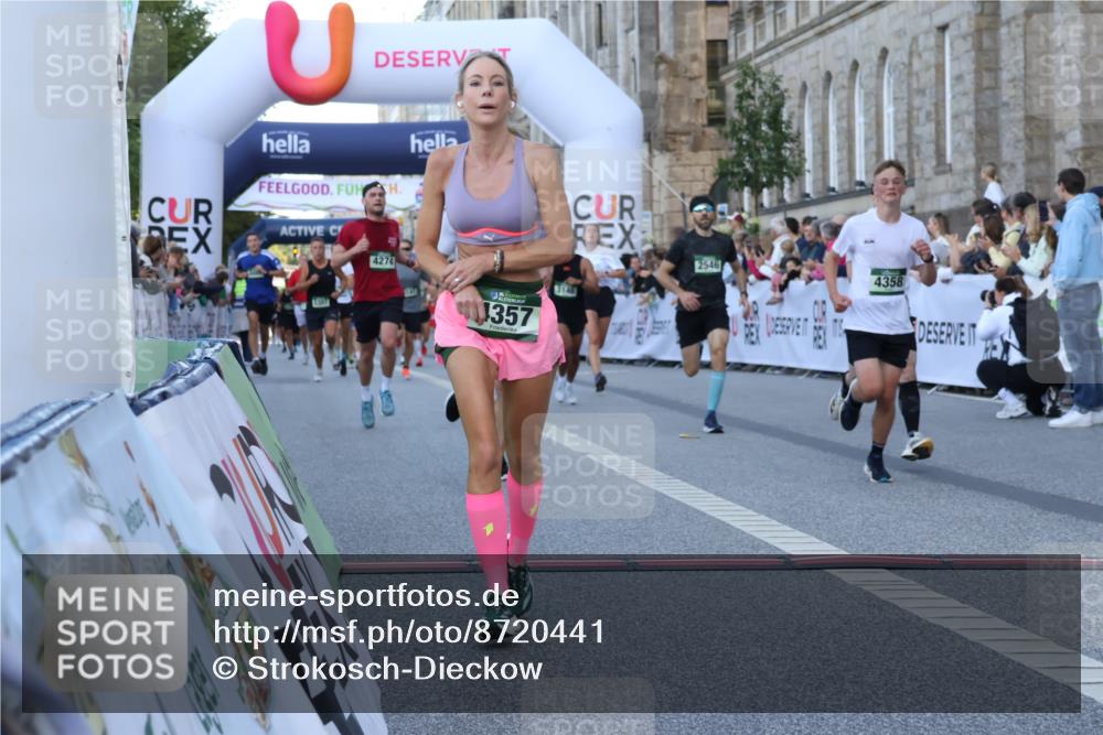 07.09.2025 - BARMER Alsterlauf Strokosch-Dieckow http://msf.ph/oto/8720441 07.09.2025 09:46:31 Ziel 2078, 2258, 2546, 2935, 3146, 3727, 3935, 4224, 4274, 4281, 4357, 4358, 4865, 5141, 5294, 5373, 5387, 5451, 5734, 5798, 5963, 6067, 6072, 8347, 8411 meine-sportfotos.de