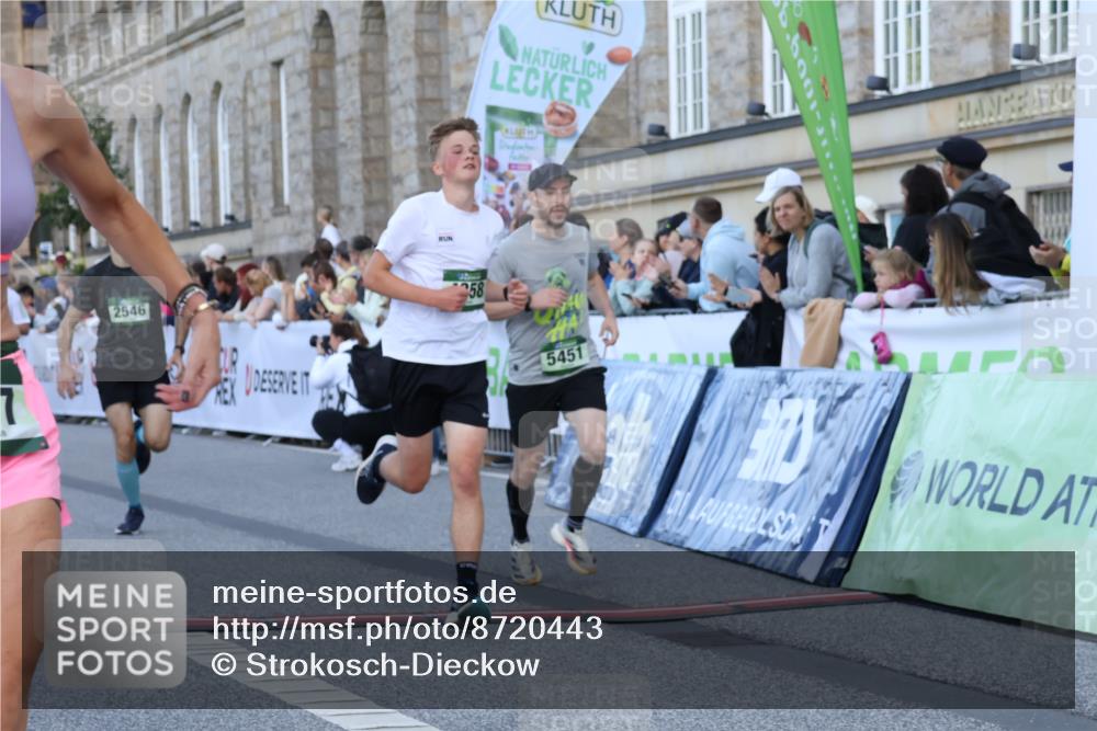 07.09.2025 - BARMER Alsterlauf Strokosch-Dieckow http://msf.ph/oto/8720443 07.09.2025 09:46:33 Ziel 2078, 2258, 2546, 2792, 3146, 3727, 3788, 4134, 4224, 4274, 4281, 4357, 4358, 4865, 5141, 5150, 5373, 5387, 5451, 5963, 6072, 8191, 8347, 8411 meine-sportfotos.de