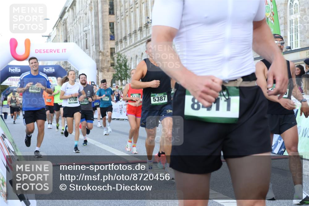 07.09.2025 - BARMER Alsterlauf Strokosch-Dieckow http://msf.ph/oto/8720456 07.09.2025 09:46:37 Ziel 2178, 2357, 2404, 2546, 2721, 2792, 3146, 3788, 4134, 4274, 4281, 4357, 4358, 4484, 4865, 5141, 5150, 5387, 5451, 5584, 5724, 5729, 6072, 6166, 8191, 8411 meine-sportfotos.de