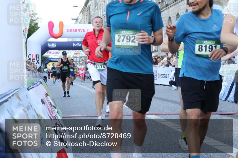 07.09.2025 - BARMER Alsterlauf Strokosch-Dieckow http://msf.ph/oto/8720469 07.09.2025 09:46:41 Ziel 2178, 2357, 2404, 2721, 2792, 3146, 3788, 4134, 4281, 4484, 4865, 5141, 5150, 5387, 5584, 5724, 5729, 6072, 6166, 6286, 8011, 8191, 8470 meine-sportfotos.de