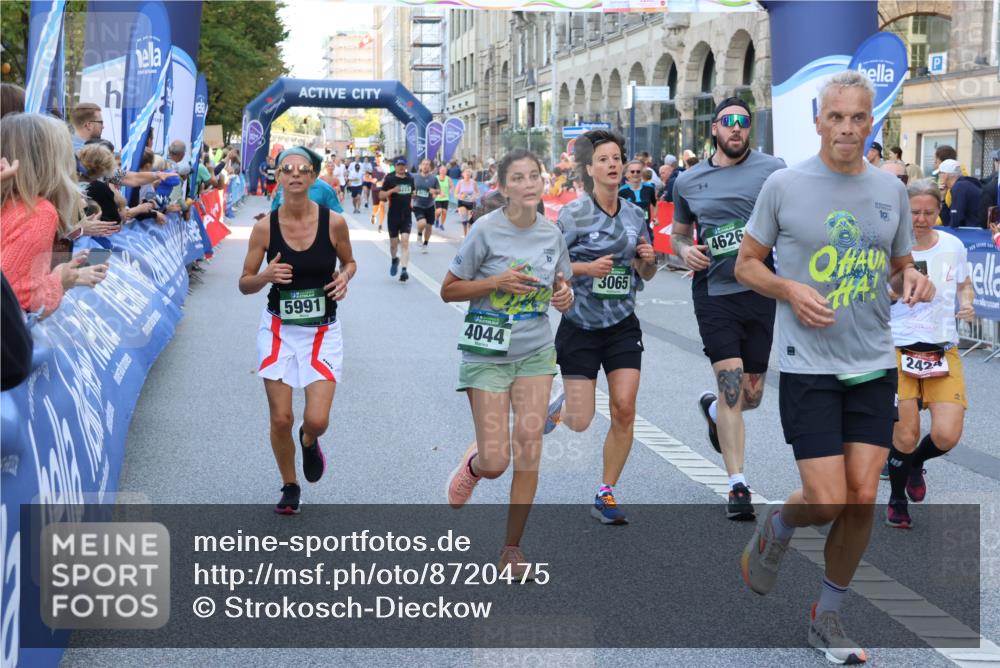 07.09.2025 - BARMER Alsterlauf Strokosch-Dieckow http://msf.ph/oto/8720475 07.09.2025 10:00:08 Ziel 2124, 2350, 2513, 3260, 3328, 3698, 4072, 4351, 4485, 4500, 4505, 4636, 4709, 4751, 4781, 4856, 4867, 4917, 4993, 5047, 5250, 5314, 5357, 5359, 5471, 5726, 5767, 5957, 6084 meine-sportfotos.de