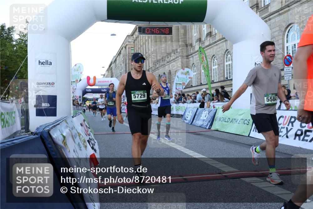 07.09.2025 - BARMER Alsterlauf Strokosch-Dieckow http://msf.ph/oto/8720481 07.09.2025 09:46:46 Ziel 2178, 2357, 2381, 2404, 2676, 2721, 3276, 4131, 4484, 4927, 5123, 5584, 5724, 5729, 6011, 6166, 6286, 8011, 8470 meine-sportfotos.de