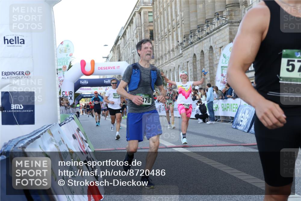 07.09.2025 - BARMER Alsterlauf Strokosch-Dieckow http://msf.ph/oto/8720486 07.09.2025 09:46:48 Ziel 2357, 2381, 2676, 3276, 4131, 4354, 4480, 4927, 5123, 5584, 5729, 6011, 6073, 6286, 8011, 8470 meine-sportfotos.de