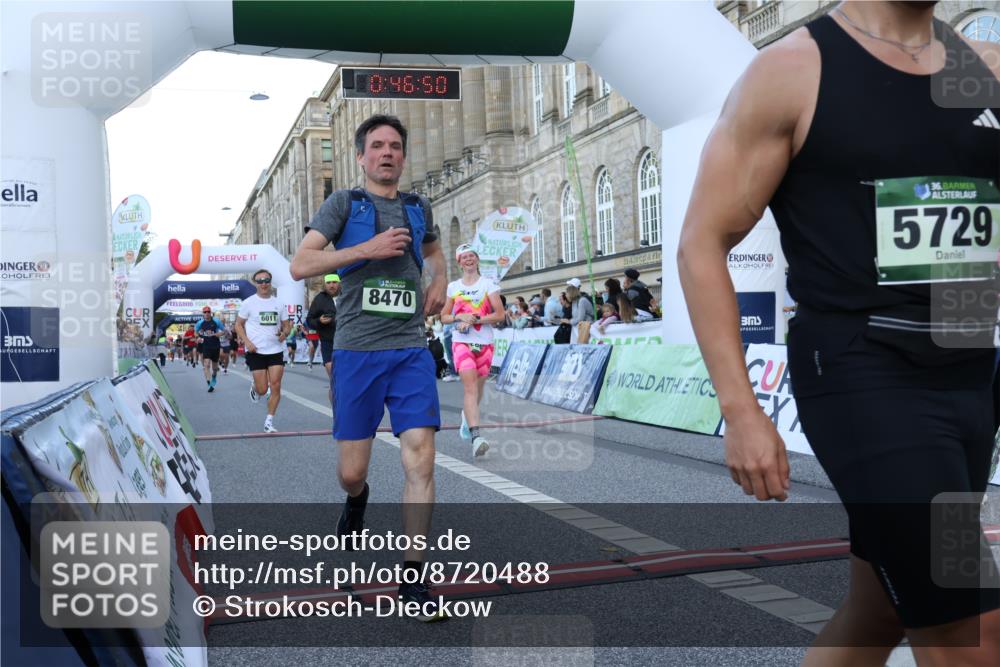 07.09.2025 - BARMER Alsterlauf Strokosch-Dieckow http://msf.ph/oto/8720488 07.09.2025 09:46:48 Ziel 2357, 2381, 2676, 3276, 4131, 4354, 4480, 4927, 5123, 5584, 5729, 6011, 6073, 6286, 8011, 8470 meine-sportfotos.de