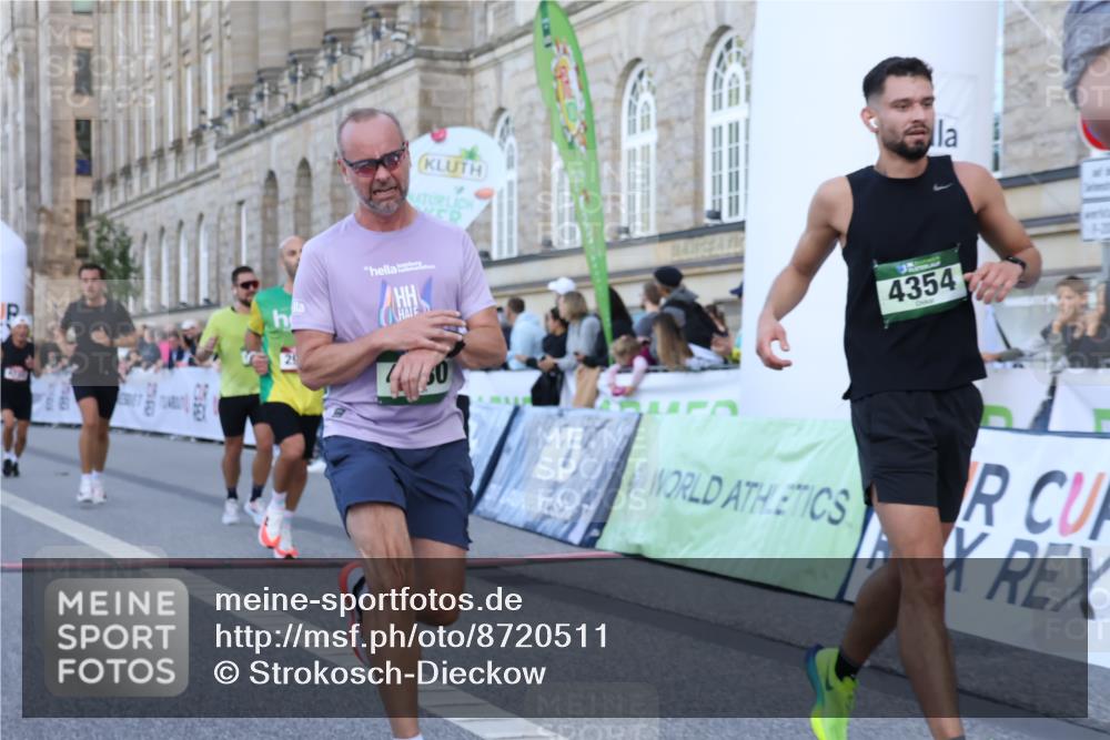 07.09.2025 - BARMER Alsterlauf Strokosch-Dieckow http://msf.ph/oto/8720511 07.09.2025 09:46:55 Ziel 2381, 2676, 2953, 3276, 3916, 4131, 4354, 4389, 4480, 4527, 4651, 4732, 4927, 4985, 5123, 6073, 8316, 8431 meine-sportfotos.de