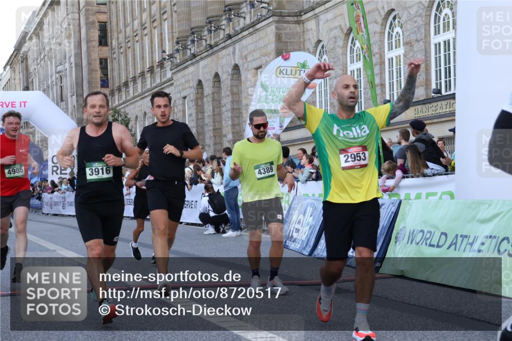 07.09.2025 - BARMER Alsterlauf Strokosch-Dieckow http://msf.ph/oto/8720517 07.09.2025 09:46:56 Ziel 2381, 2676, 2953, 3276, 3916, 4354, 4389, 4480, 4527, 4651, 4732, 4927, 4985, 5123, 5340, 6073, 8316, 8431 meine-sportfotos.de