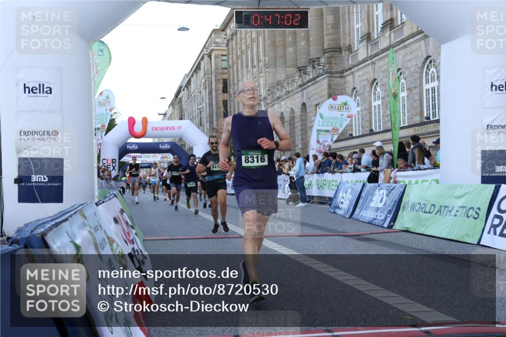 07.09.2025 - BARMER Alsterlauf Strokosch-Dieckow http://msf.ph/oto/8720530 07.09.2025 09:47:01 Ziel 2487, 2953, 3412, 3916, 3942, 4389, 4527, 4651, 4732, 4866, 4985, 5340, 5768, 6030, 6237, 8316, 8431 meine-sportfotos.de