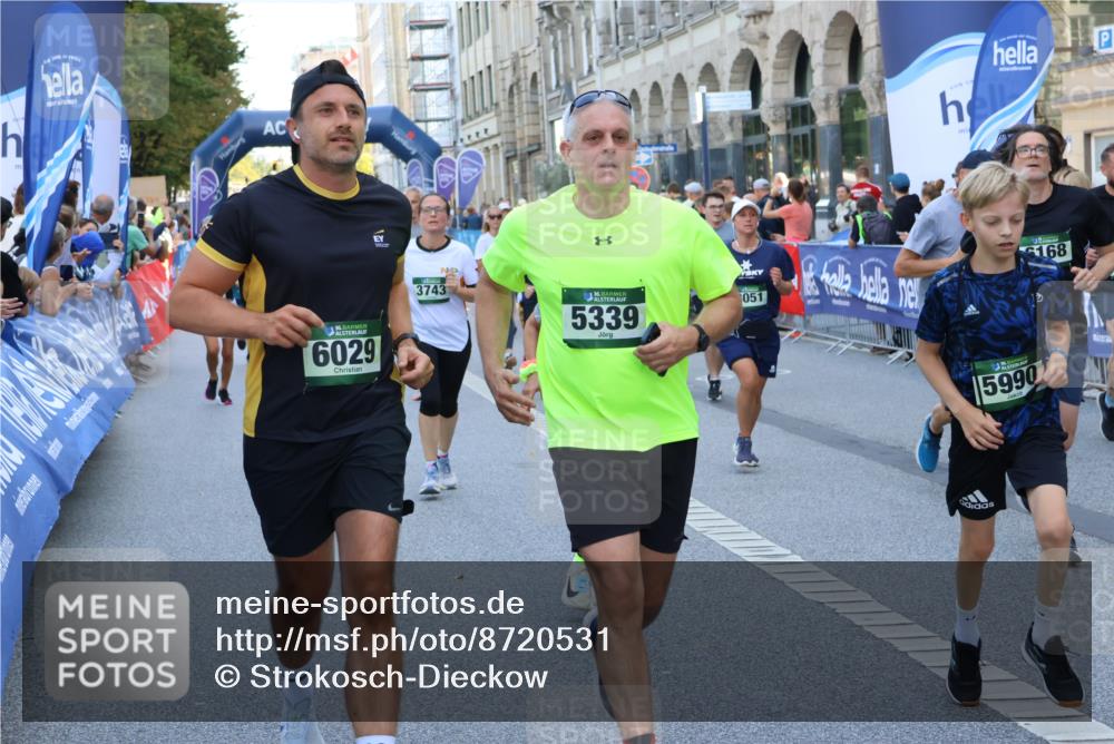 07.09.2025 - BARMER Alsterlauf Strokosch-Dieckow http://msf.ph/oto/8720531 07.09.2025 10:00:02 Ziel 2350, 2513, 2864, 3039, 3260, 3328, 3698, 3768, 3857, 3859, 3860, 4351, 4424, 4425, 4485, 4500, 4505, 4709, 4751, 4781, 4856, 4867, 4917, 4993, 5108, 5314, 5359, 5471, 5726, 5767, 5851, 5957, 6084, 6098 meine-sportfotos.de