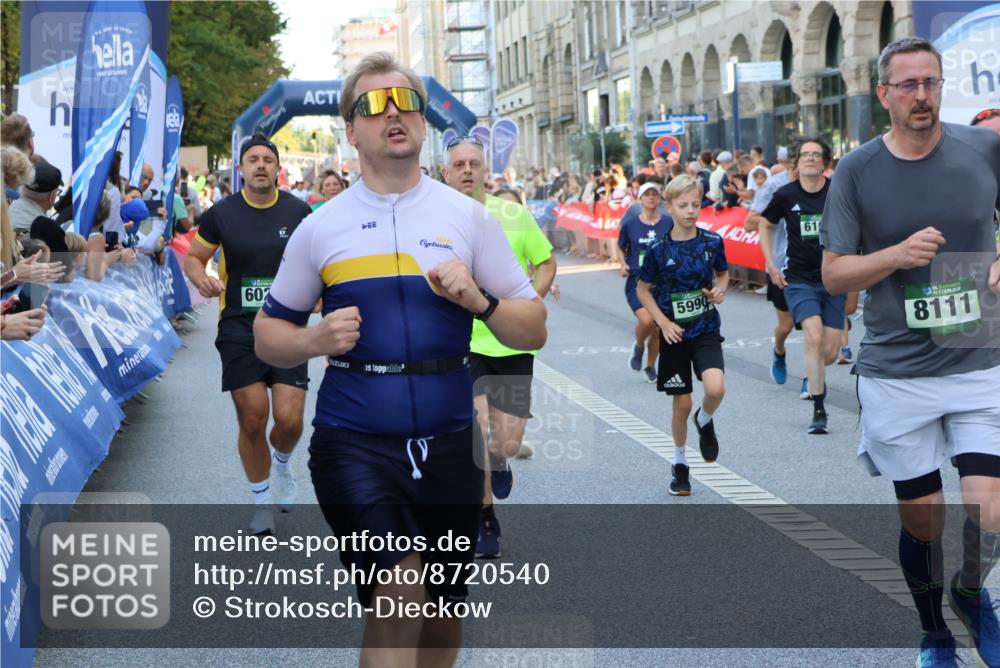 07.09.2025 - BARMER Alsterlauf Strokosch-Dieckow http://msf.ph/oto/8720540 07.09.2025 10:00:01 Ziel 2350, 2513, 2864, 3039, 3260, 3698, 3768, 3857, 3859, 3860, 4351, 4424, 4425, 4485, 4500, 4505, 4709, 4751, 4781, 4856, 4867, 4917, 4993, 5108, 5314, 5359, 5471, 5726, 5767, 5851, 5957, 6084, 6098 meine-sportfotos.de