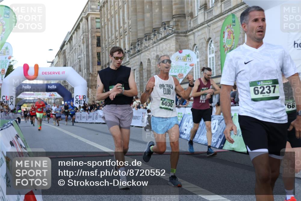 07.09.2025 - BARMER Alsterlauf Strokosch-Dieckow http://msf.ph/oto/8720552 07.09.2025 09:47:06 Ziel 2487, 3412, 3790, 3942, 4216, 4385, 4866, 5340, 5768, 6030, 6237, 8431 meine-sportfotos.de