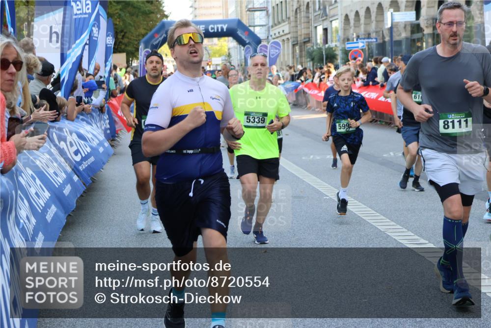 07.09.2025 - BARMER Alsterlauf Strokosch-Dieckow http://msf.ph/oto/8720554 07.09.2025 10:00:01 Ziel 2350, 2513, 2864, 3039, 3260, 3698, 3768, 3857, 3859, 3860, 4351, 4424, 4425, 4485, 4500, 4505, 4709, 4751, 4781, 4856, 4867, 4917, 4993, 5108, 5314, 5359, 5471, 5726, 5767, 5851, 5957, 6084, 6098 meine-sportfotos.de