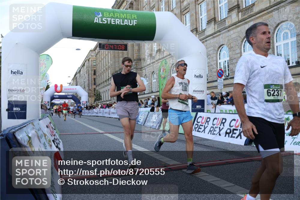 07.09.2025 - BARMER Alsterlauf Strokosch-Dieckow http://msf.ph/oto/8720555 07.09.2025 09:47:07 Ziel 2117, 2487, 2777, 3412, 3790, 3942, 4216, 4385, 4866, 5340, 5768, 6030, 6237, 8449 meine-sportfotos.de