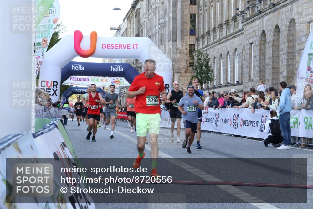 07.09.2025 - BARMER Alsterlauf Strokosch-Dieckow http://msf.ph/oto/8720556 07.09.2025 09:47:10 Ziel 2117, 2335, 2541, 2777, 3790, 3942, 4216, 4385, 4762, 4866, 4909, 5768, 6030, 6237, 8449 meine-sportfotos.de