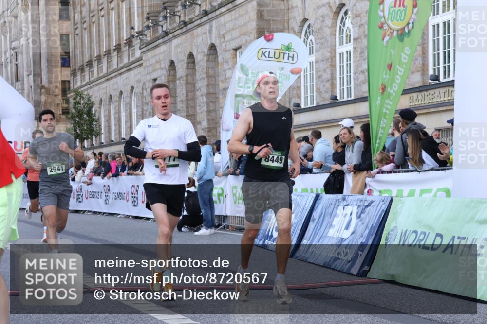 07.09.2025 - BARMER Alsterlauf Strokosch-Dieckow http://msf.ph/oto/8720567 07.09.2025 09:47:13 Ziel 2117, 2335, 2541, 2777, 3790, 4216, 4250, 4385, 4762, 4821, 4909, 8449 meine-sportfotos.de