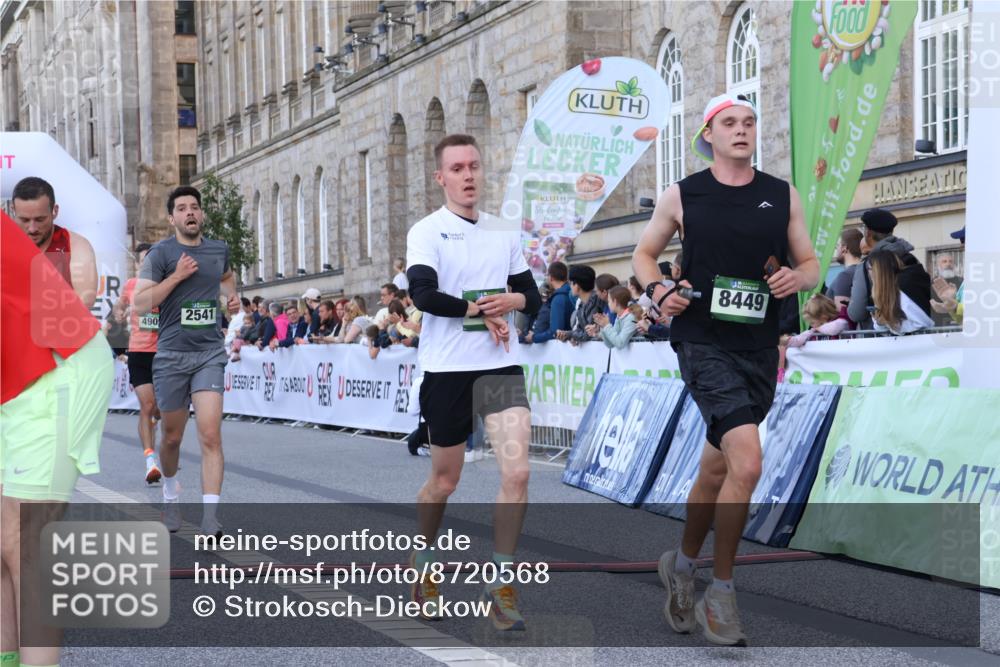 07.09.2025 - BARMER Alsterlauf Strokosch-Dieckow http://msf.ph/oto/8720568 07.09.2025 09:47:13 Ziel 2117, 2335, 2541, 2777, 3790, 4216, 4250, 4385, 4762, 4821, 4909, 8449 meine-sportfotos.de