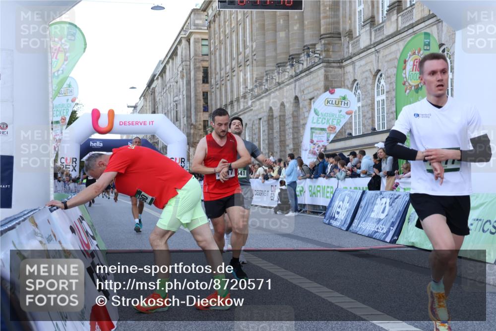 07.09.2025 - BARMER Alsterlauf Strokosch-Dieckow http://msf.ph/oto/8720571 07.09.2025 09:47:14 Ziel 2117, 2335, 2541, 2777, 3790, 4216, 4250, 4385, 4762, 4821, 4909, 8449 meine-sportfotos.de