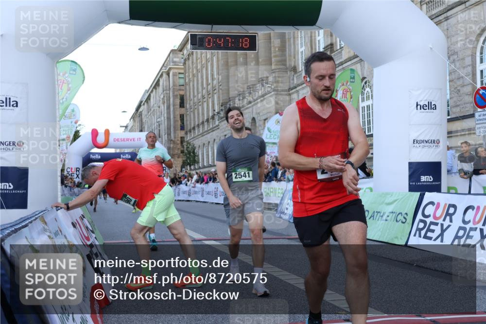 07.09.2025 - BARMER Alsterlauf Strokosch-Dieckow http://msf.ph/oto/8720575 07.09.2025 09:47:16 Ziel 2117, 2335, 2541, 2777, 3790, 4216, 4250, 4385, 4762, 4821, 4909, 5248, 8203, 8449 meine-sportfotos.de