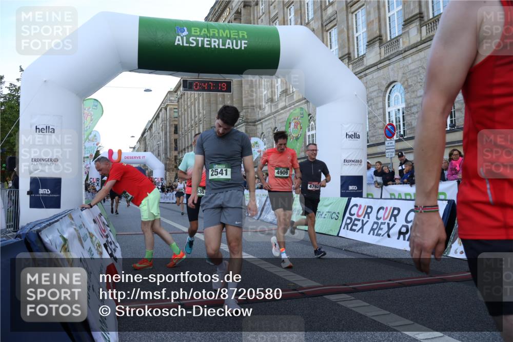 07.09.2025 - BARMER Alsterlauf Strokosch-Dieckow http://msf.ph/oto/8720580 07.09.2025 09:47:17 Ziel 2117, 2335, 2541, 2777, 4216, 4250, 4385, 4762, 4821, 4909, 5248, 5644, 5970, 6096, 8203, 8449 meine-sportfotos.de