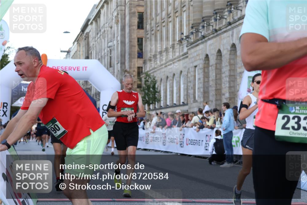 07.09.2025 - BARMER Alsterlauf Strokosch-Dieckow http://msf.ph/oto/8720584 07.09.2025 09:47:19 Ziel 2117, 2335, 2541, 2777, 4250, 4762, 4821, 4909, 5248, 5322, 5644, 5970, 6096, 8203, 8449 meine-sportfotos.de