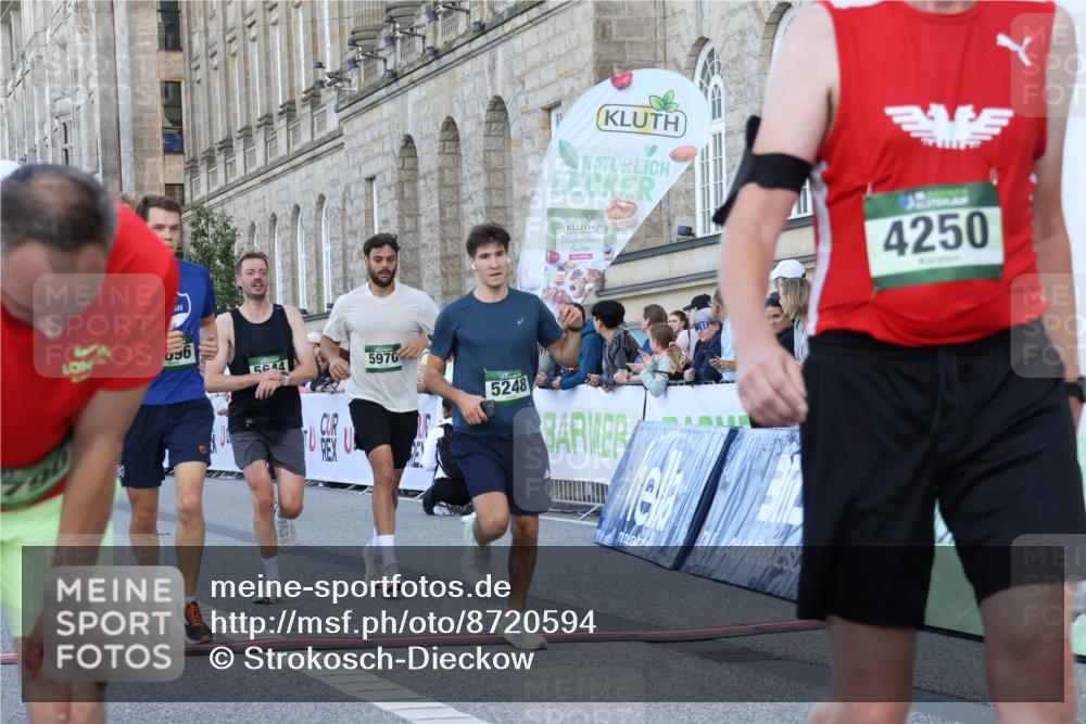 07.09.2025 - BARMER Alsterlauf Strokosch-Dieckow http://msf.ph/oto/8720594 07.09.2025 09:47:23 Ziel 4250, 4403, 4754, 4784, 4821, 5248, 5322, 5644, 5970, 6096, 8203 meine-sportfotos.de