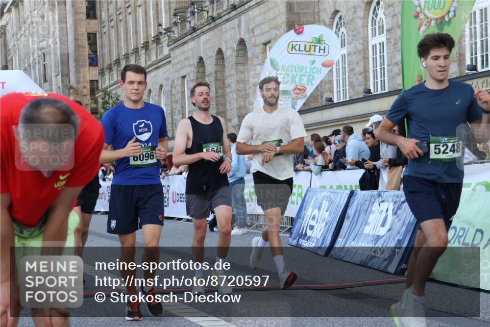 07.09.2025 - BARMER Alsterlauf Strokosch-Dieckow http://msf.ph/oto/8720597 07.09.2025 09:47:24 Ziel 4250, 4403, 4679, 4754, 4784, 4821, 5248, 5322, 5644, 5970, 6096, 8203 meine-sportfotos.de