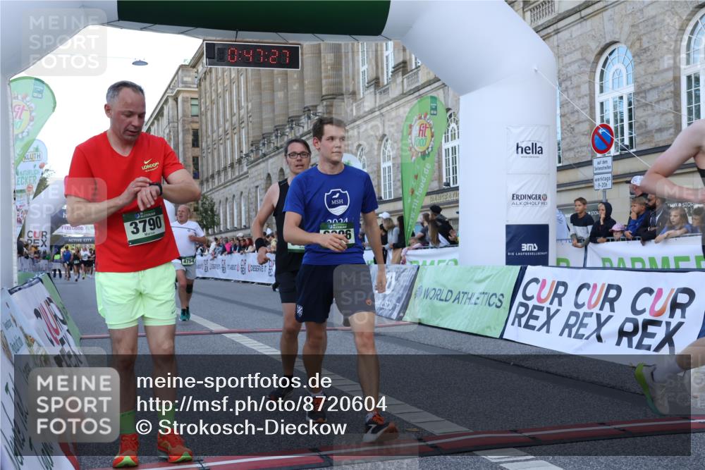 07.09.2025 - BARMER Alsterlauf Strokosch-Dieckow http://msf.ph/oto/8720604 07.09.2025 09:47:25 Ziel 2748, 4010, 4250, 4403, 4679, 4754, 4784, 5248, 5322, 5644, 5970, 6096, 8203, 8248 meine-sportfotos.de