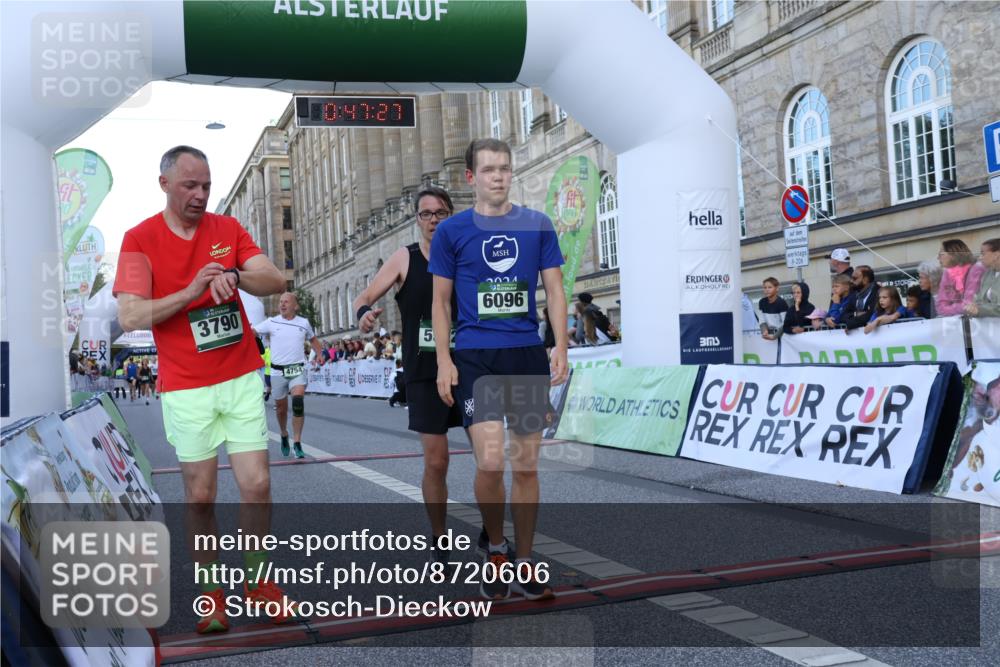 07.09.2025 - BARMER Alsterlauf Strokosch-Dieckow http://msf.ph/oto/8720606 07.09.2025 09:47:26 Ziel 2748, 4010, 4403, 4679, 4754, 4784, 5248, 5322, 5644, 5970, 6043, 6096, 8203, 8248 meine-sportfotos.de