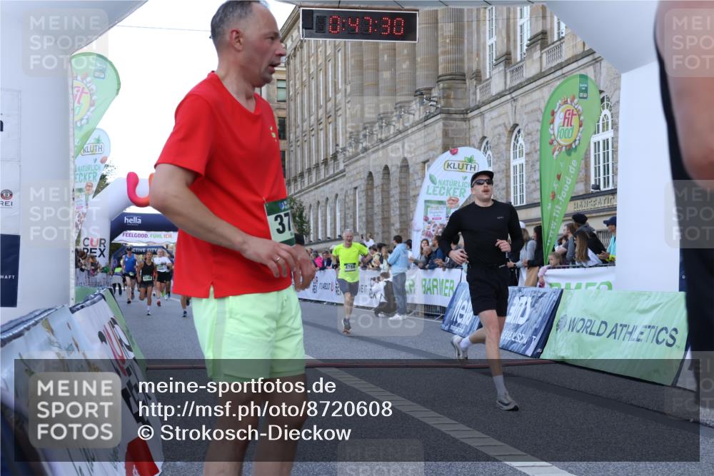 07.09.2025 - BARMER Alsterlauf Strokosch-Dieckow http://msf.ph/oto/8720608 07.09.2025 09:47:28 Ziel 2748, 4010, 4403, 4679, 4754, 4784, 5248, 5322, 5644, 5970, 6043, 6096, 8168, 8248 meine-sportfotos.de
